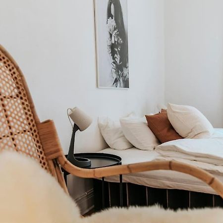 Altbautraum! 2 Zimmer Mit 24H Check-In Kiel Esterno foto