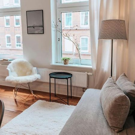 Altbautraum! 2 Zimmer Mit 24H Check-In Kiel Esterno foto